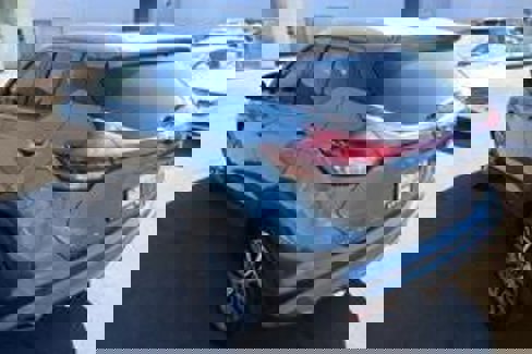 Used 2022 Nissan Kicks SV image 3
