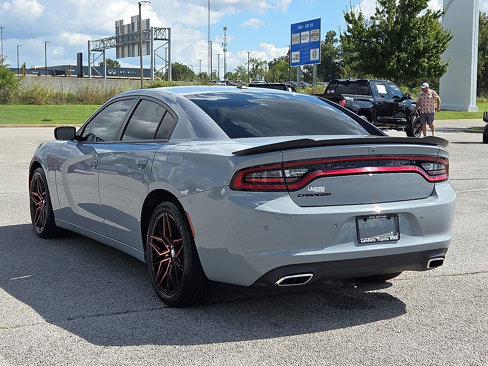 Used 2021 Dodge Charger SXT w/ Blacktop Package image 4