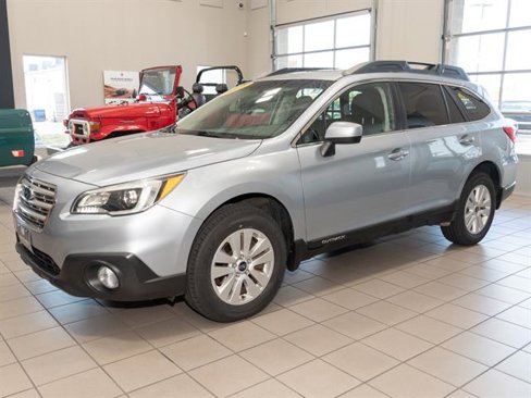 Used 2015 Subaru Outback 2.5i Premium image 3