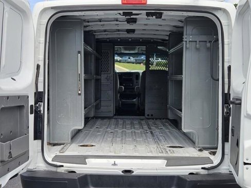 Used 2018 Nissan NV 3500 S image 10