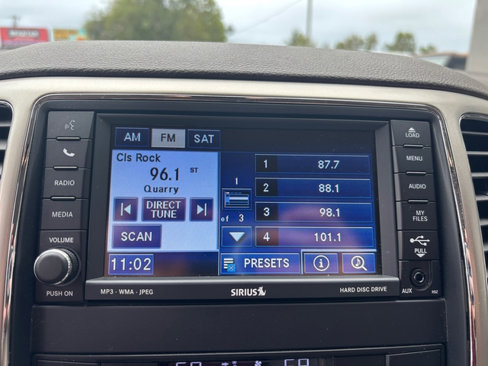 Used 2011 Jeep Grand Cherokee Laredo image 21