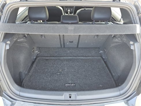 Used 2017 Volkswagen GTI SE image 24