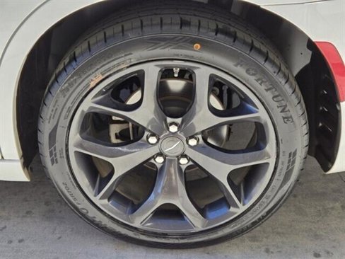 Used 2022 Chrysler 300 S image 10