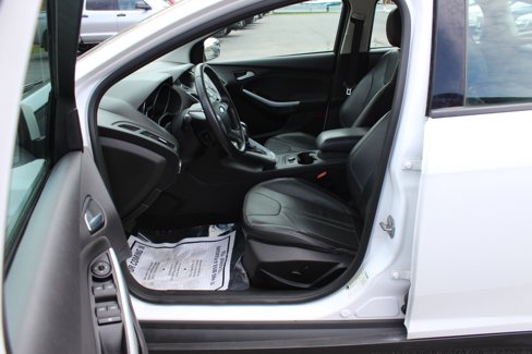 Used 2014 Ford Focus SE w/ Equipment Group 201A image 16