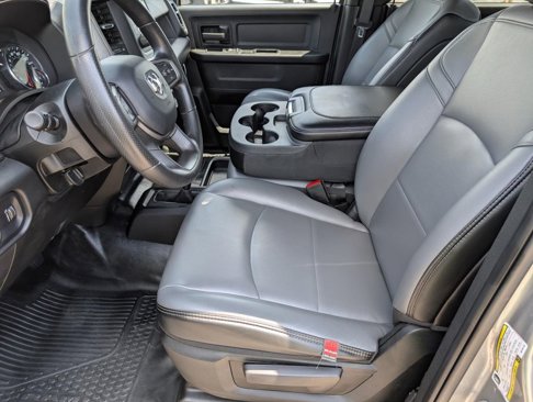 Used 2024 RAM 2500 Tradesman w/ Chrome Appearance Group image 22