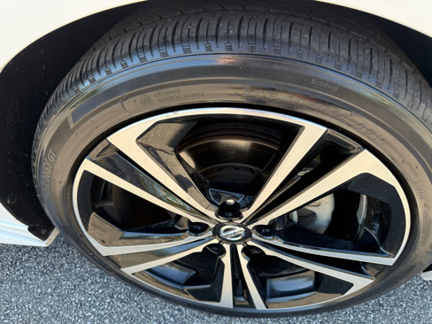 Used 2023 Nissan Sentra SR w/ SR Premium Package image 9