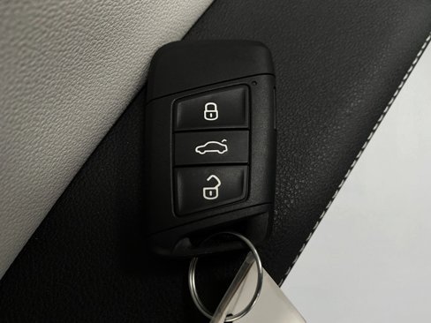 New 2025 Volkswagen Taos S image 30