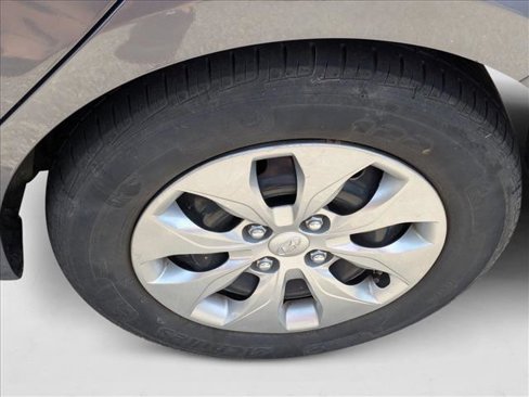 Used 2017 Hyundai Accent SE image 5