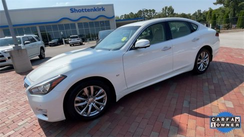 Used 2016 INFINITI Q70 3.7 w/ Technology Package image 6