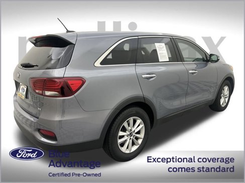 Used 2020 Kia Sorento LX image 3