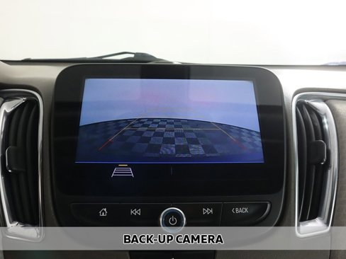 Used 2020 Chevrolet Malibu LT image 3