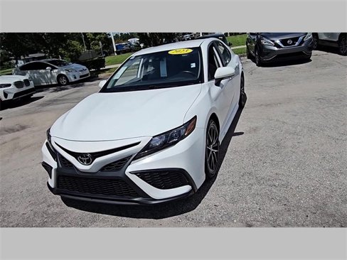 Used 2023 Toyota Camry SE image 31