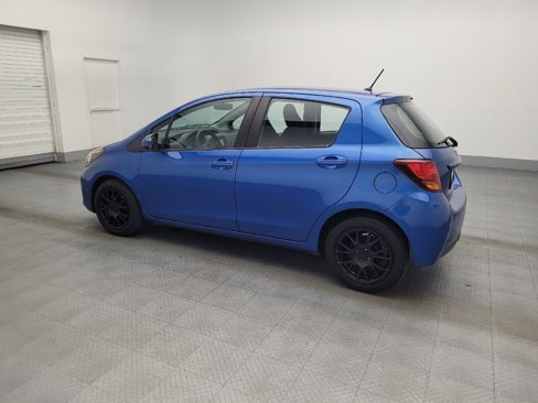Used 2015 Toyota Yaris L image 3