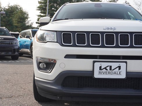 Used 2018 Jeep Compass Latitude w/ Cold Weather Group image 10