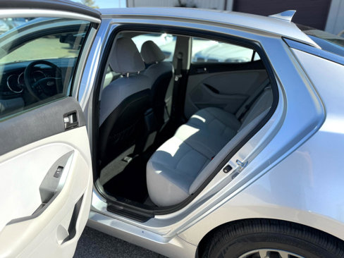 Used 2013 Kia Optima LX image 23