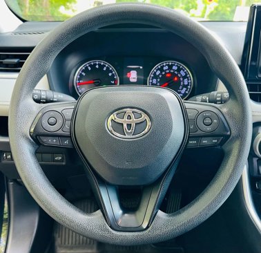 Used 2019 Toyota RAV4 XLE w/ Convenience Package image 11