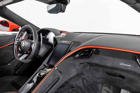 Used 2021 Ferrari Roma image 18