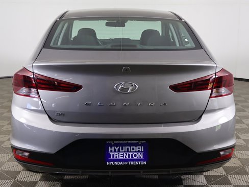 Used 2020 Hyundai Elantra SE w/ Cargo Package (C1) image 8