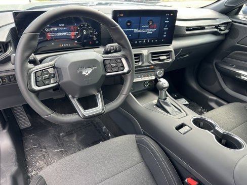 New 2025 Ford Mustang Coupe image 4