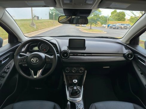 Used 2017 Toyota Yaris iA image 26