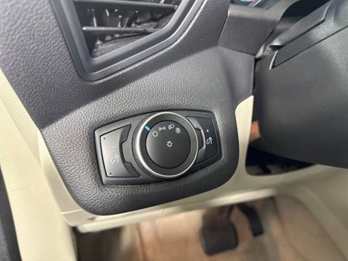 Used 2015 Ford C-MAX SE image 19