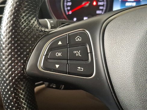 Used 2019 Mercedes-Benz GLC 300 4MATIC image 22