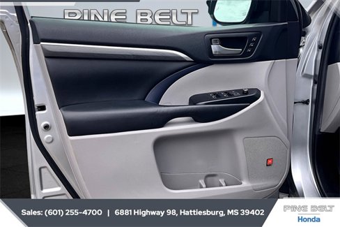 Used 2019 Toyota Highlander Limited image 17