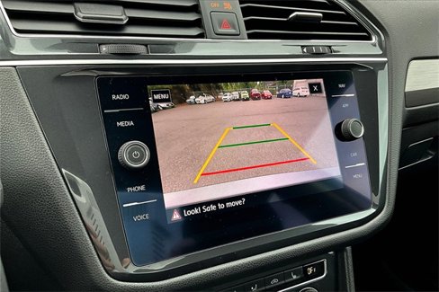 Used 2020 Volkswagen Tiguan SEL image 18