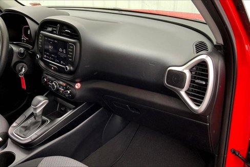 Used 2023 Kia Soul LX image 14