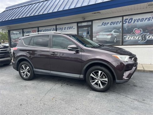 Used 2016 Toyota RAV4 XLE image 1
