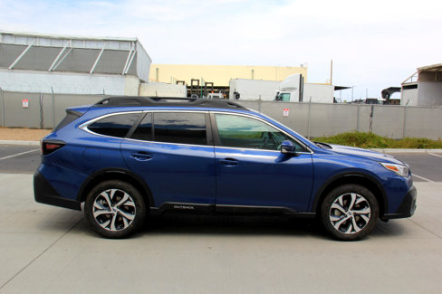 Used 2022 Subaru Outback Limited image 4