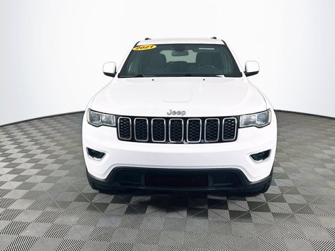 Used 2021 Jeep Grand Cherokee Laredo w/ Security & Convenience Group image 4