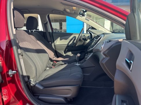 Used 2017 Chevrolet Sonic LT w/ Convenience Package image 13