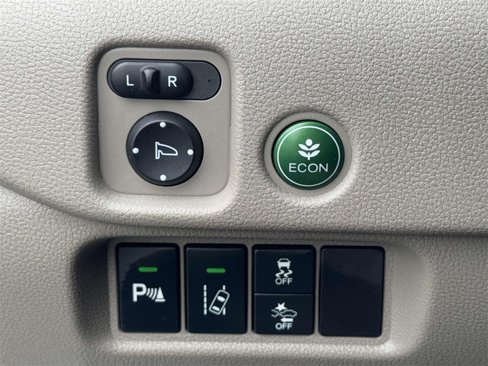 Used 2018 Honda Pilot Touring image 18
