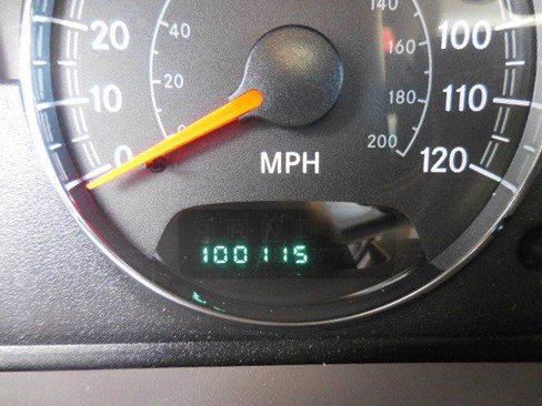 Used 2006 Chrysler Sebring LX image 7