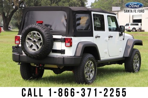 Used 2015 Jeep Wrangler Unlimited Rubicon w/ Connectivity Group image 8