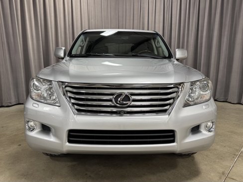 Used 2011 Lexus LX 570 4WD image 2