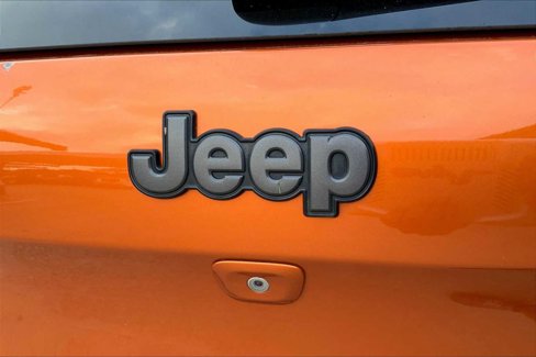 Used 2014 Jeep Cherokee Trailhawk w/ Comfort/Convenience Group image 28
