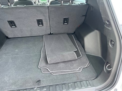 Used 2019 Chevrolet Equinox LS image 18