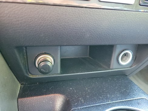 Used 2010 Toyota Sequoia Platinum image 27