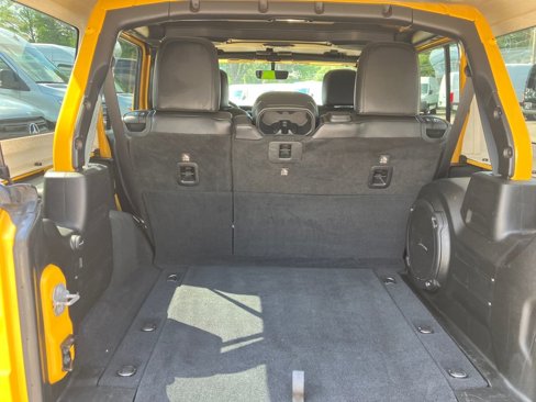 Used 2018 Jeep Wrangler Unlimited Sahara image 26
