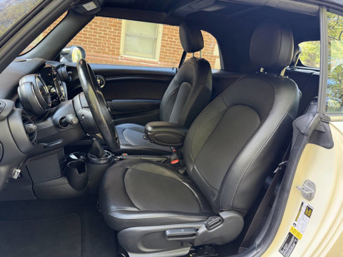 Used 2016 MINI Cooper Convertible image 16