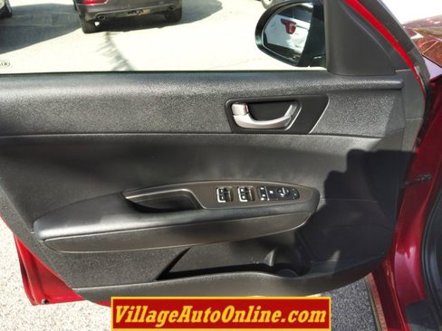 Used 2020 Kia Optima S image 19