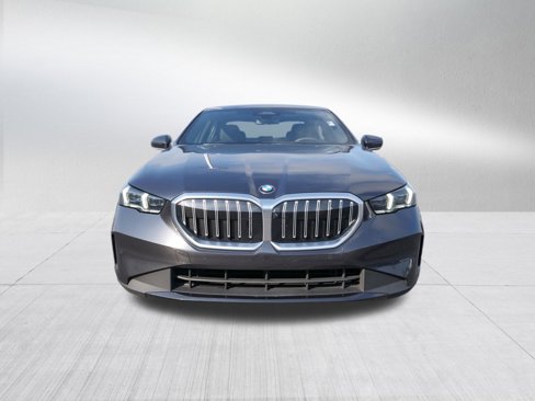 Used 2024 BMW 530i image 8