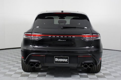 Certified 2025 Porsche Macan image 6