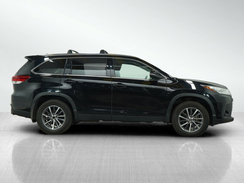 Used 2019 Toyota Highlander XLE image 7