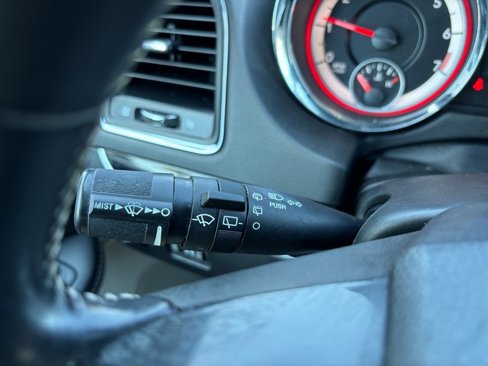 Used 2018 Dodge Grand Caravan SXT image 28