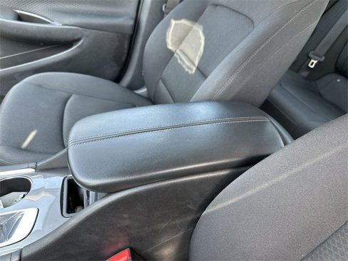 Used 2016 Chevrolet Malibu LT image 21