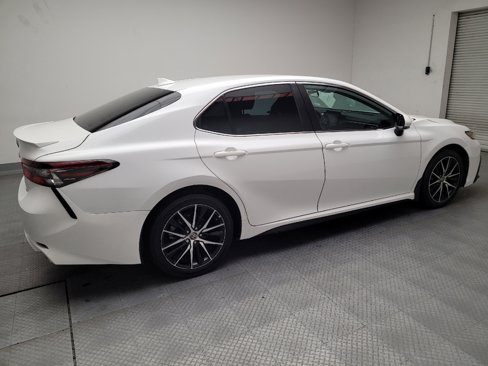 Used 2022 Toyota Camry SE image 10