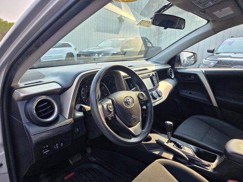 Used 2015 Toyota RAV4 LE image 11